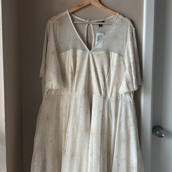 NWT TORRID Midi Mesh Flutter Sleeve Starburst Dress - Picture 8 of 14